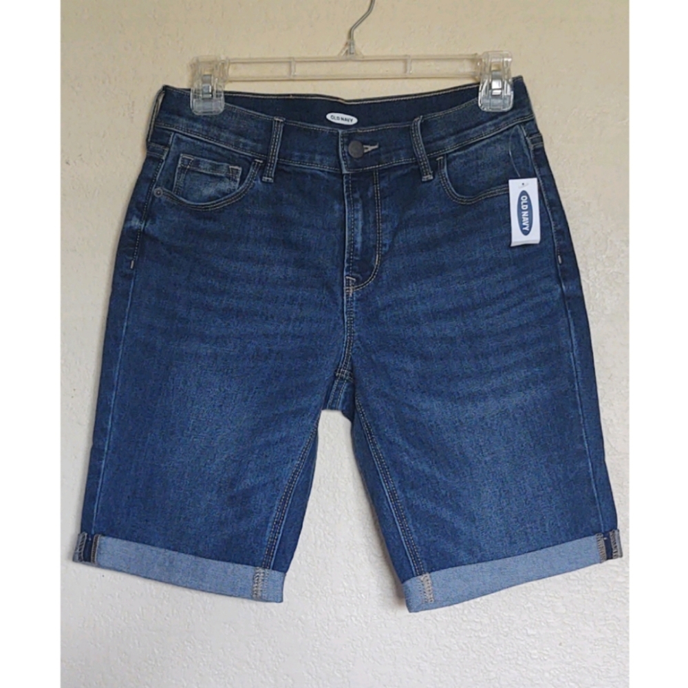 Old Navy Medium Wash Cuffed Bermuda 9' Sho…